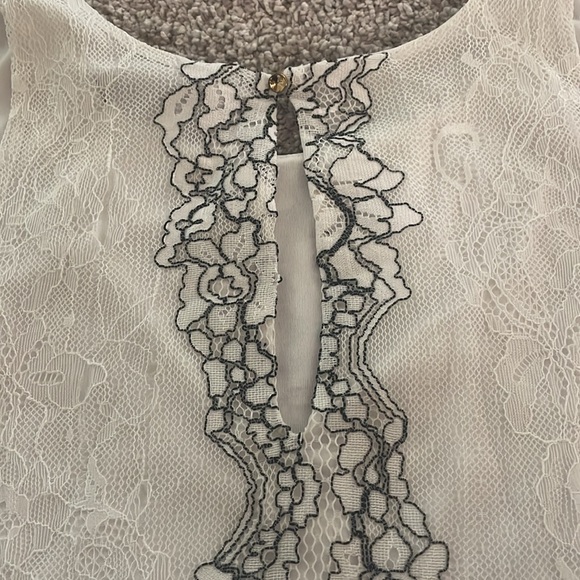 Apt 9 black and white lace design top. - Picture 5 of 6